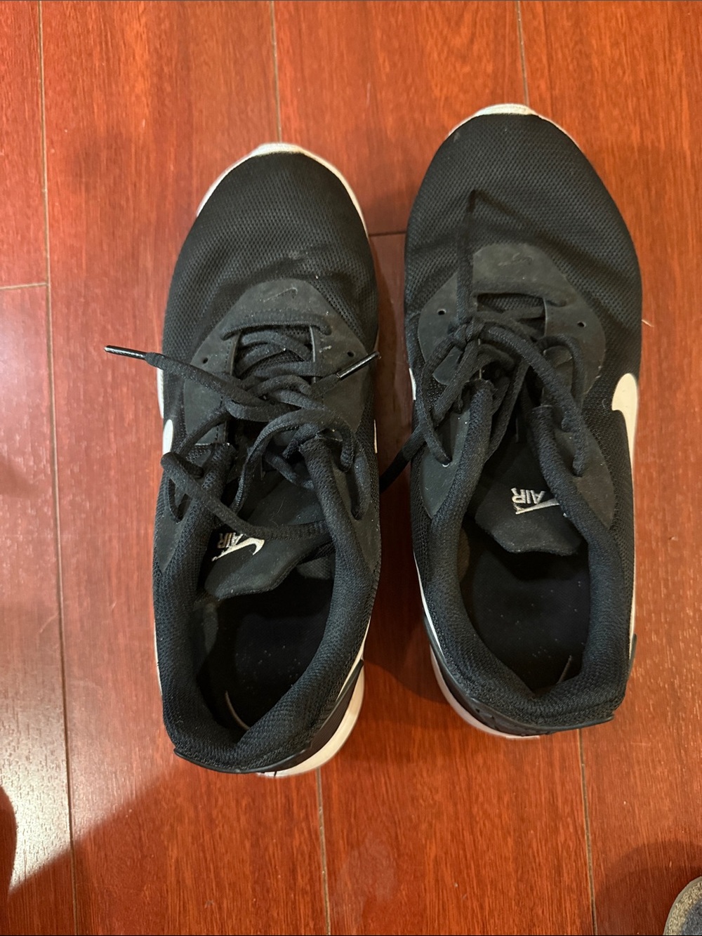 Nike Black and White Running Sneakers with Swoosh